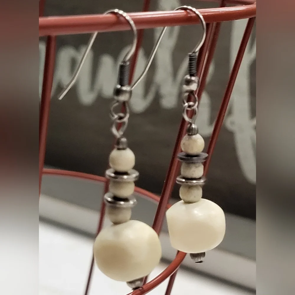 Bohemian style dangle/drop earrings - Picture 3 of 11